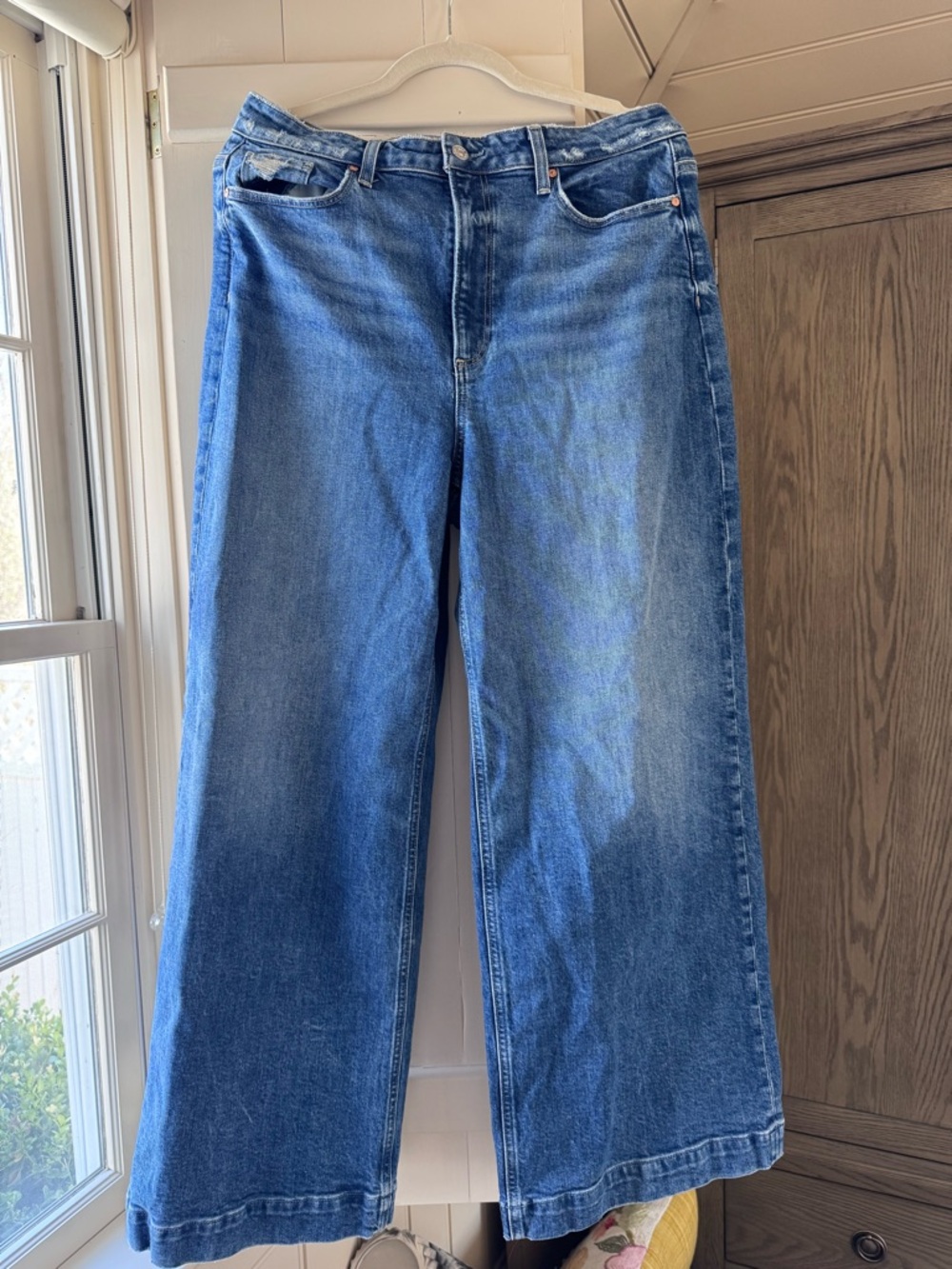 PAIGE Harper Wide-Leg Jeans in Medium Blue Wash